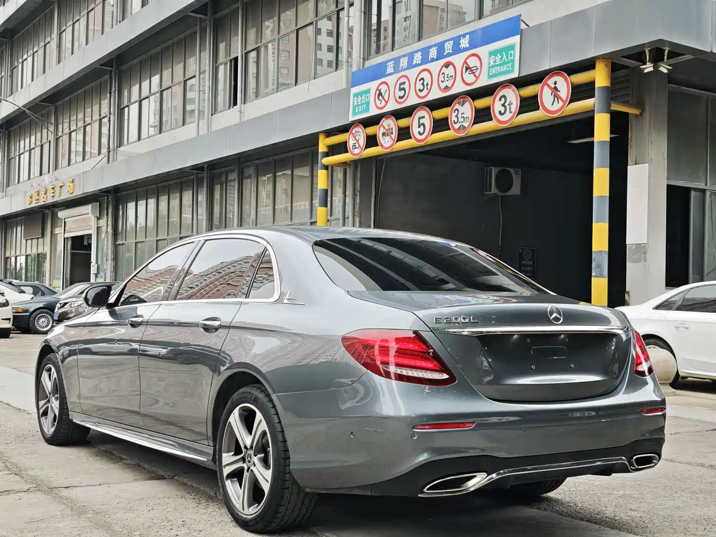 Mercedes-Benz E-Class 2019 E 200 L Sport фото 10
