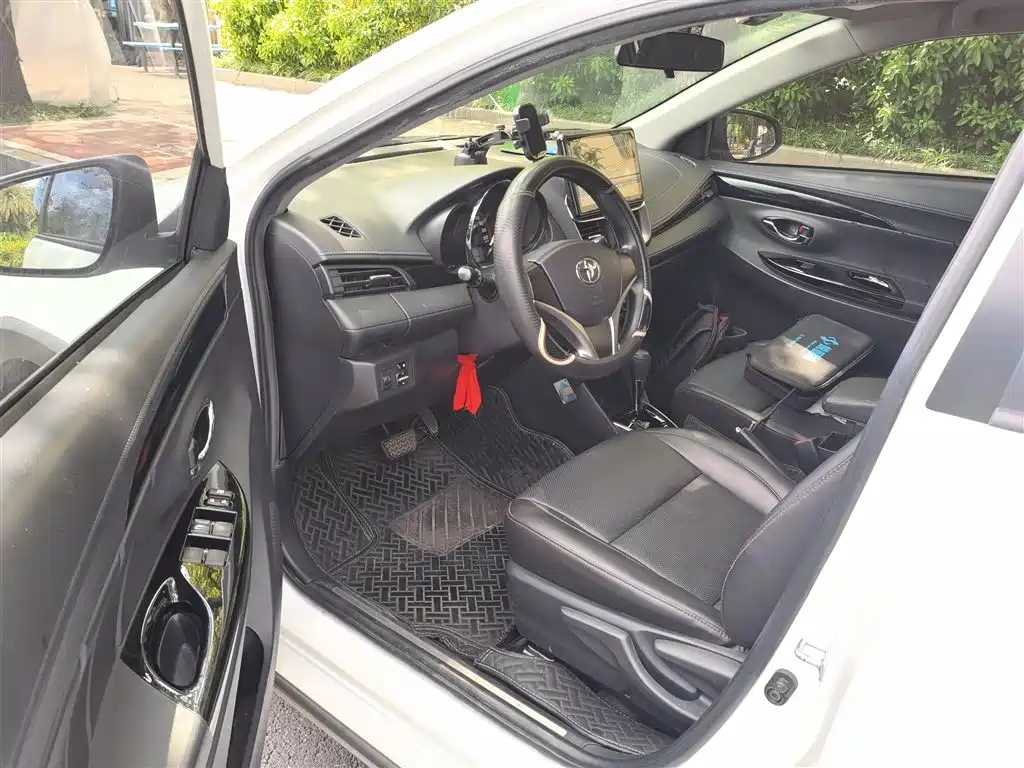 Toyota YARiS L Zhi Xuan 2020 Zhi Xuan X 1.5L CVT Luxury фото 14