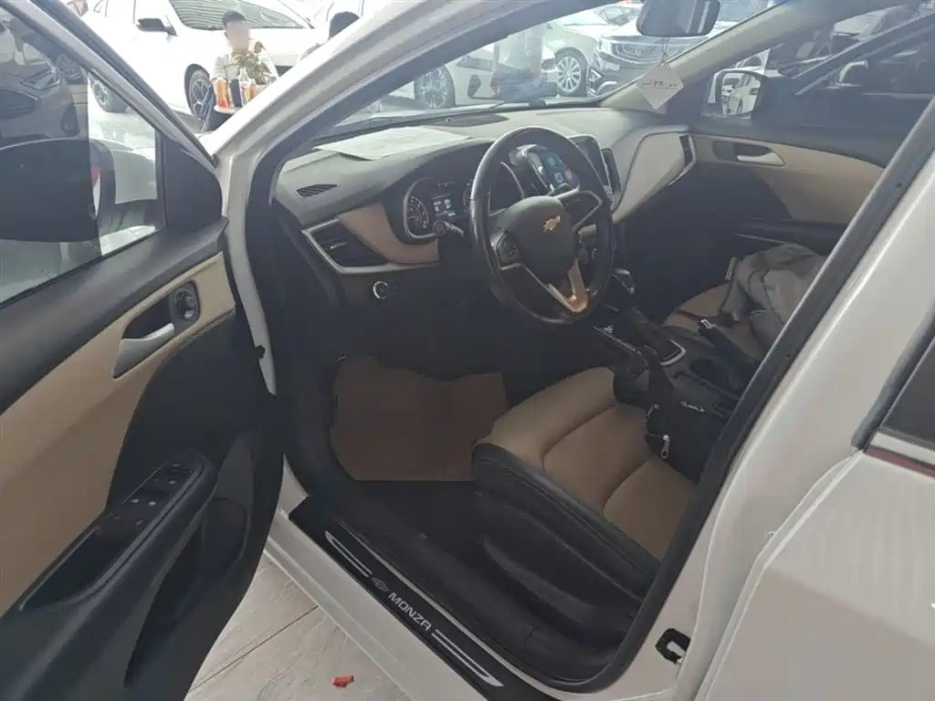 CHEVROLET CRUZE