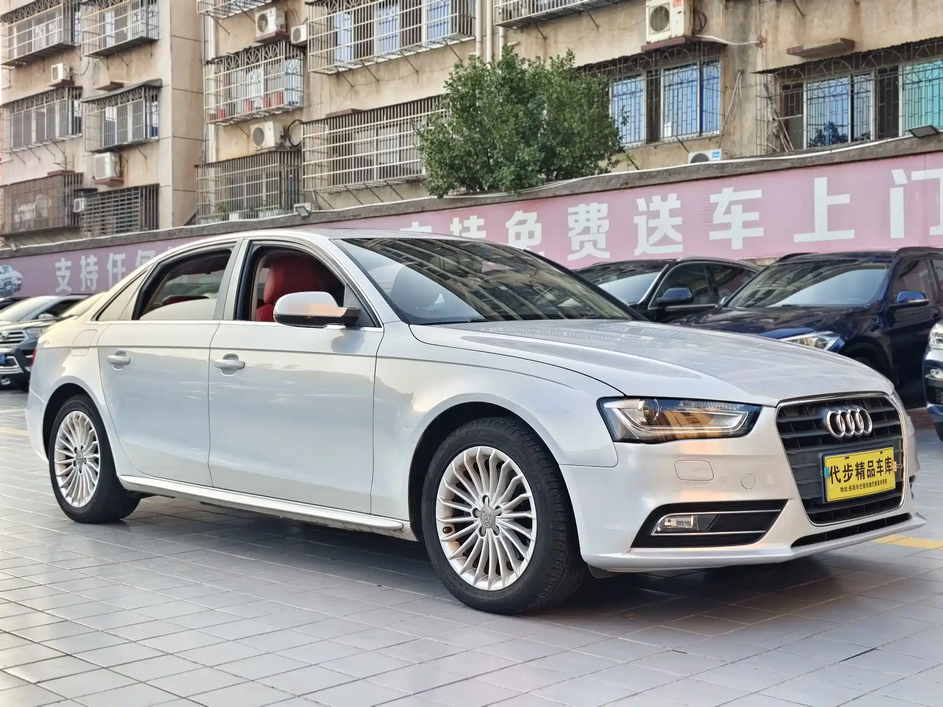 Фото 3 - Audi A4L