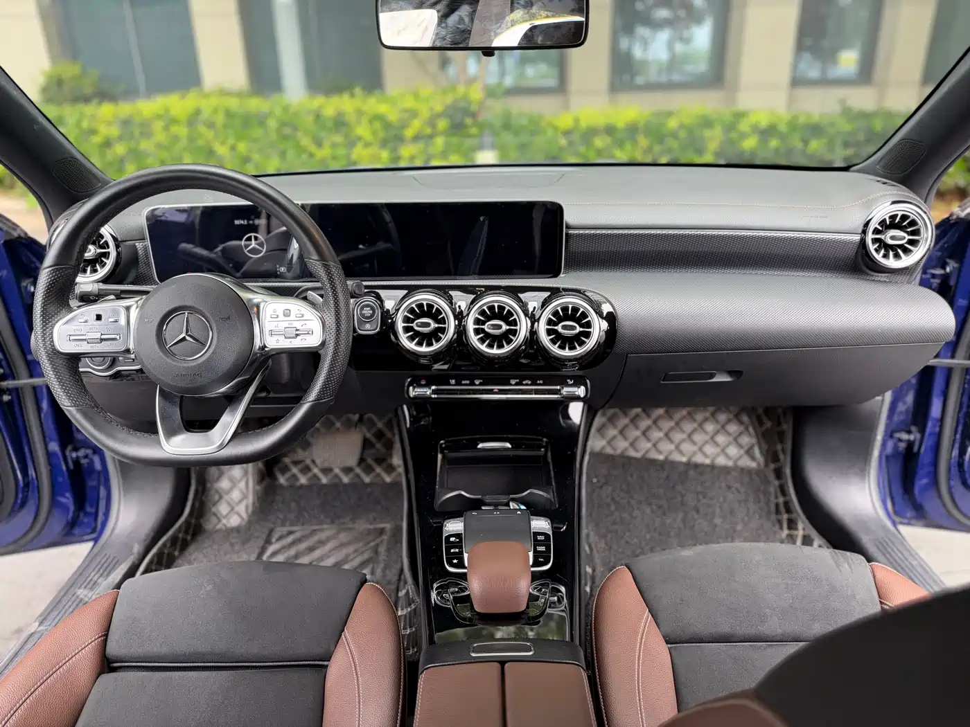 Mercedes-Benz A-Class 2020 A 200 L Sport Sedan фото 5