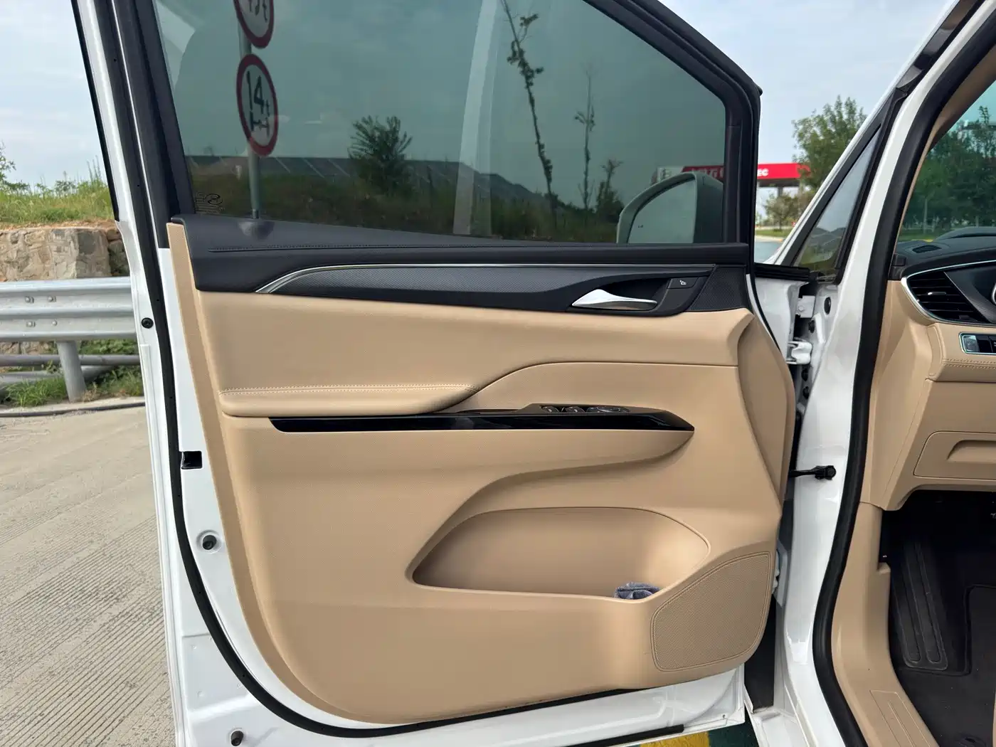 Фото 3 - Buick GL8