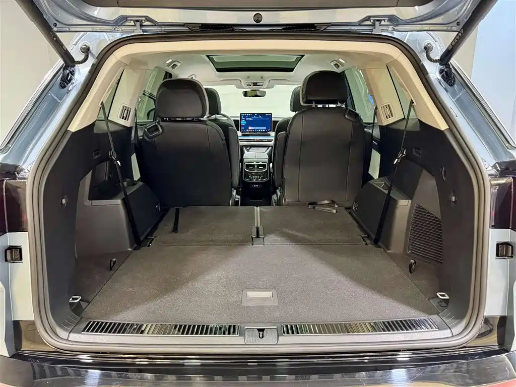 Volkswagen Talagon 2025 450TSI R-Line 6-Seater фото 27