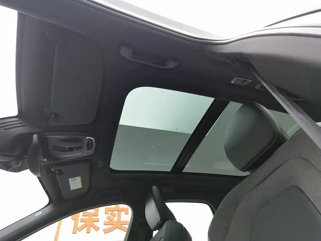 VOLVO XC60 PLUG IN HYBRID