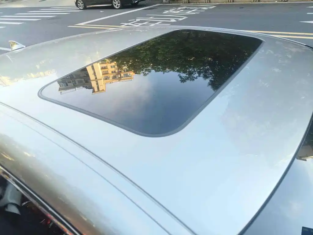 Фото 6 - Lexus ES
