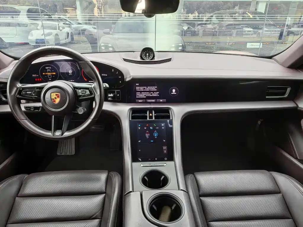 Porsche Taycan 2021 2020 Taycan