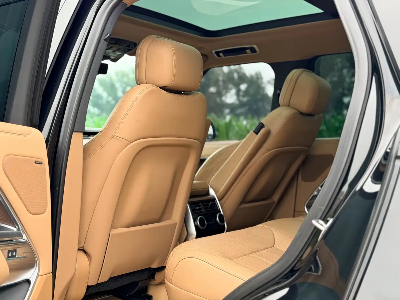 Land Rover Range Rover 2023 3.0 L6 360PS Golden Age Edition 4