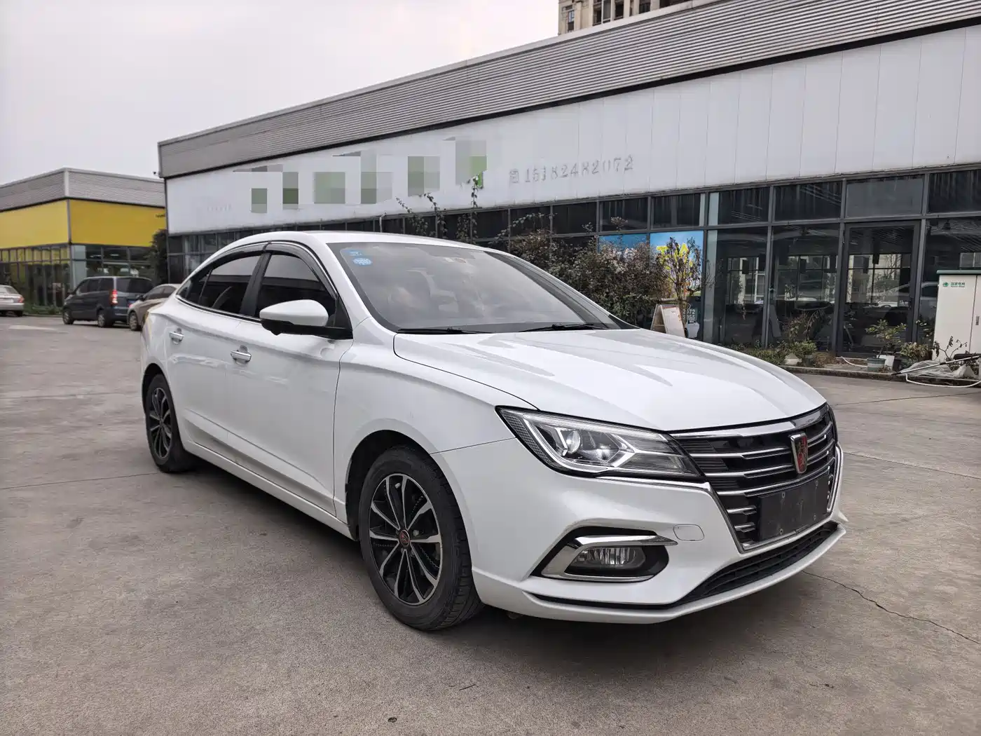 Фото 3 - Roewe i5