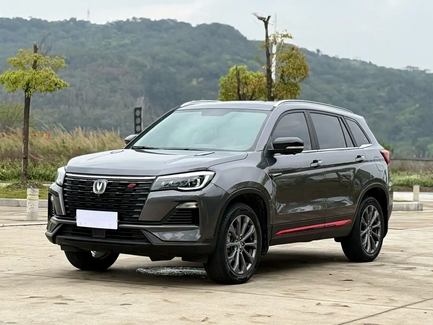 CHANGAN CS75