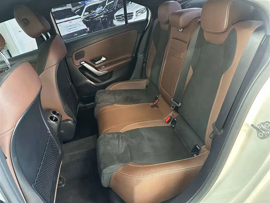 Mercedes-Benz A-Class 2019 A 200 L Sport Sedan фото 20