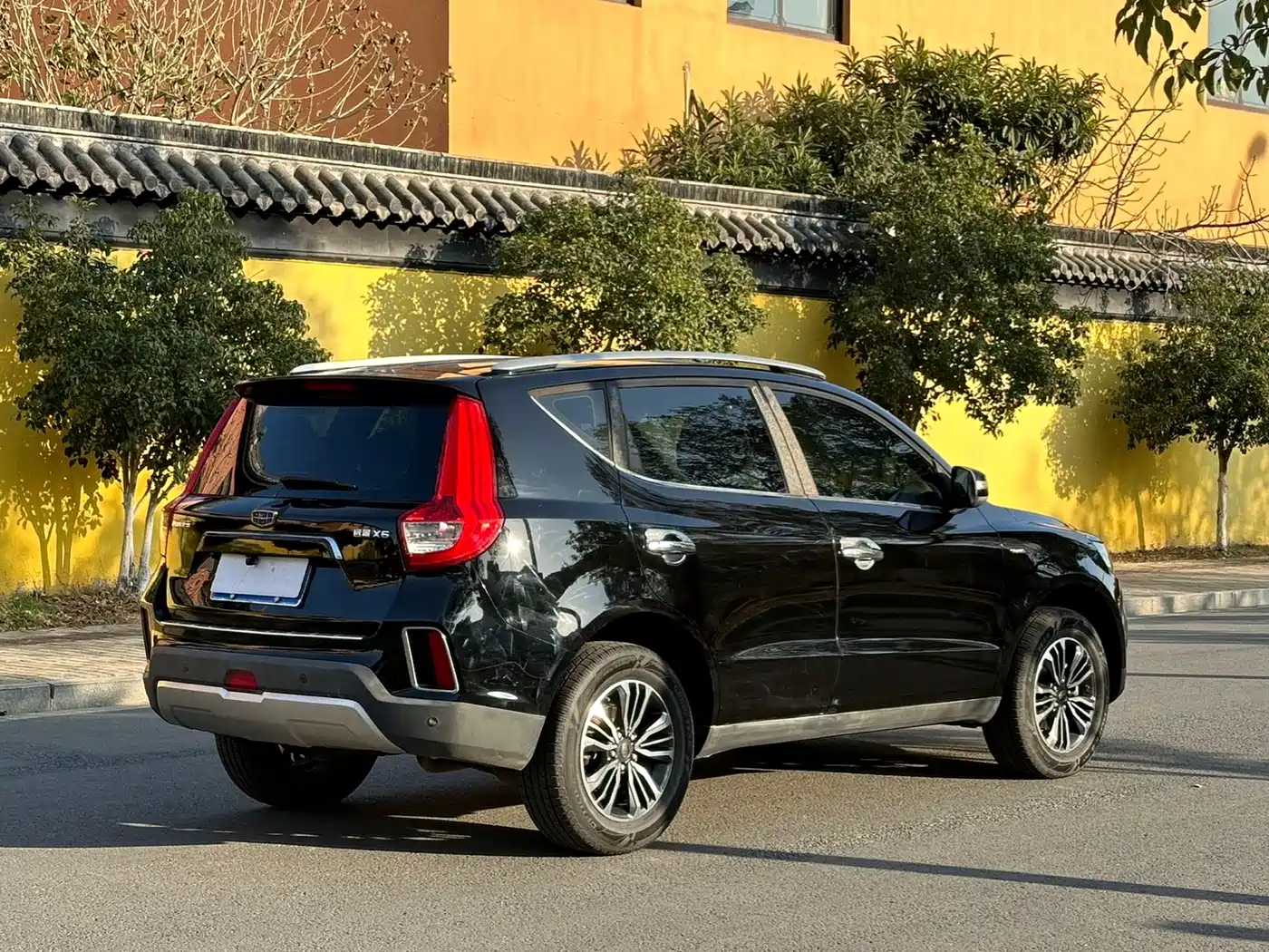 GEELY AUTOMOBILE VISION X6