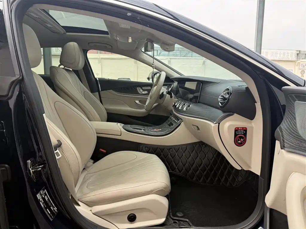 Mercedes-Benz CLS 2020 CLS 300 Luxury фото 14