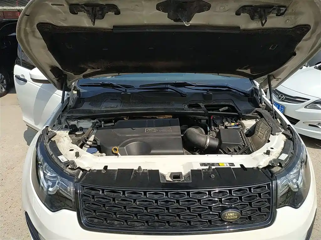 Land Rover Discovery Sport 2018 240PS HSE Edition фото 20
