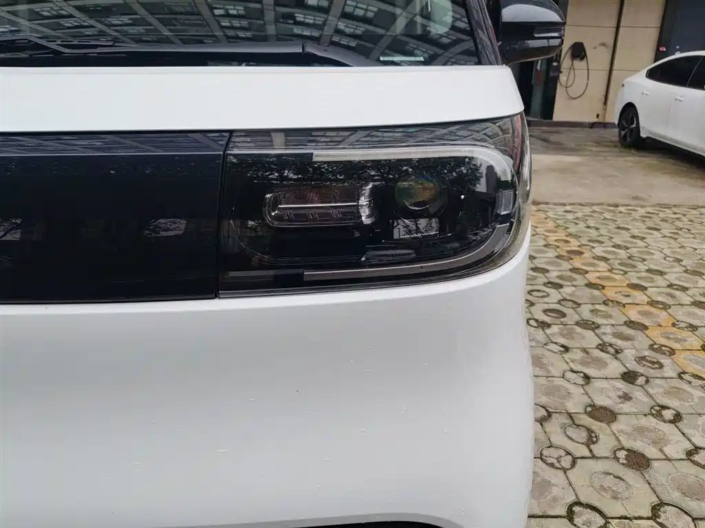 SAIC Maxus Dana V1 2025 Low Roof Multi-purpose Version 42kWh фото 18