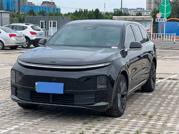 Li Auto L6 2024