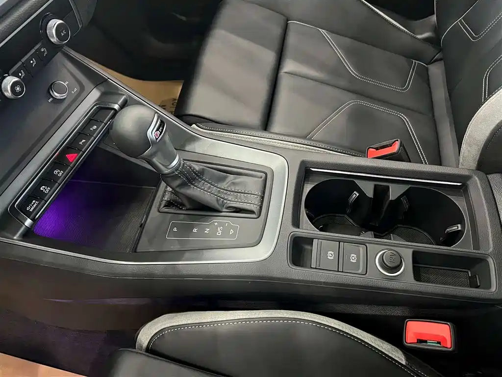 Audi Q3 2024 40 TFSI Fashion Sport фото 29