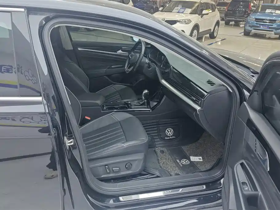 Volkswagen Passat 2022 330TSI Starlight Elite Edition фото 8