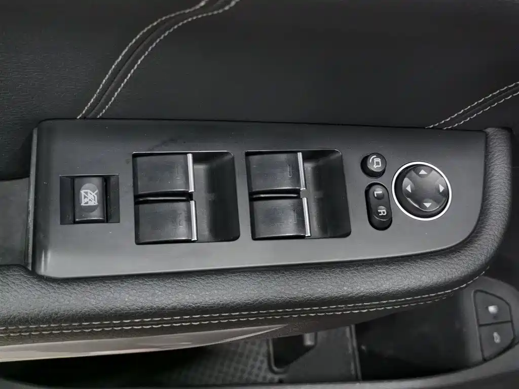 Haval H8 2015 2.0T 4WD Luxury фото 9