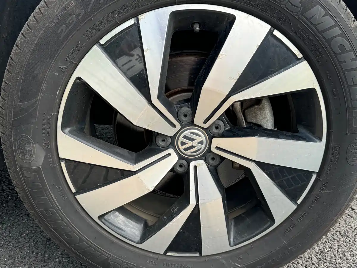Фото 19 - Volkswagen Tayron
