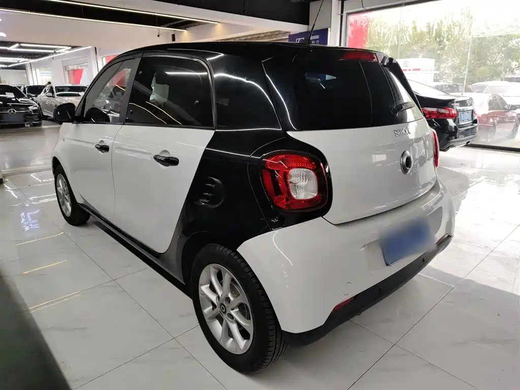 smart forfour 2019 2018 1.0L 52kW Agile Edition