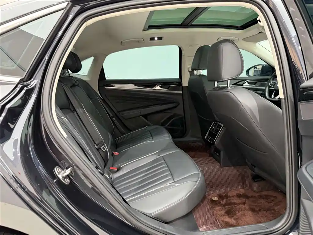 Volkswagen Passat 2023 Facelift 330TSI Elite Edition фото 20