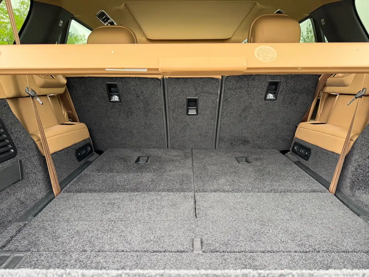 Land Rover Range Rover 2023 2023 3.0 L6 400PS Golden Age 7-Seater Long Wheelbase