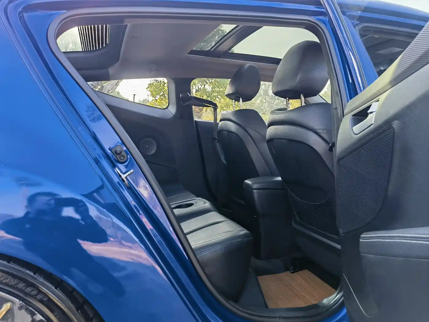 Hyundai Veloster 2012 1.6T Automatic Luxury фото 8