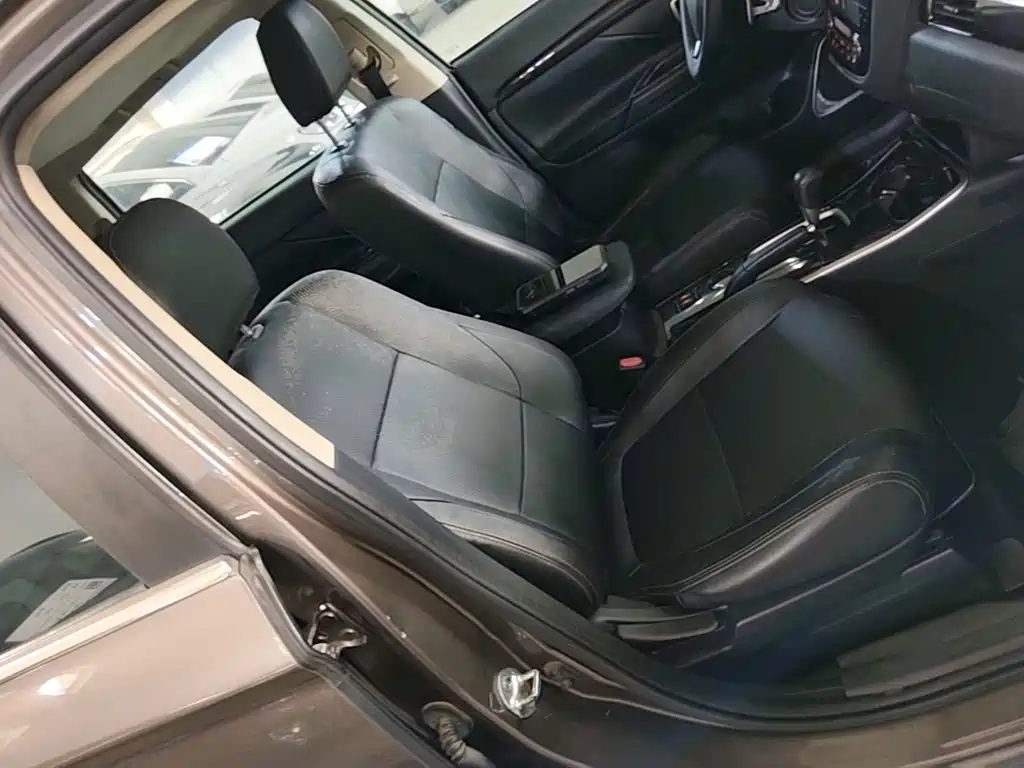 Mitsubishi Outlander 2017 2017 2.0L 2WD Glory 5-seater