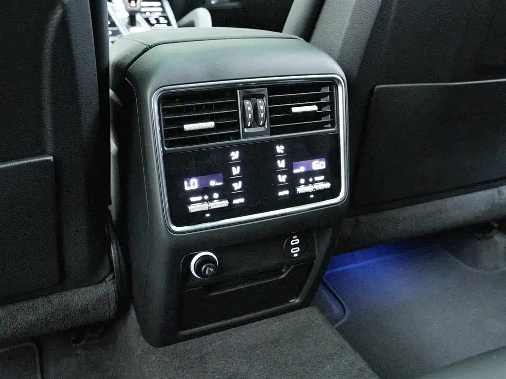 PORSCHE CAYENNE NEW ENERGY
