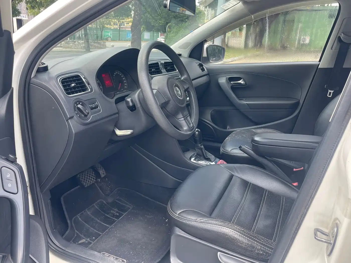 Фото 9 - Volkswagen Polo