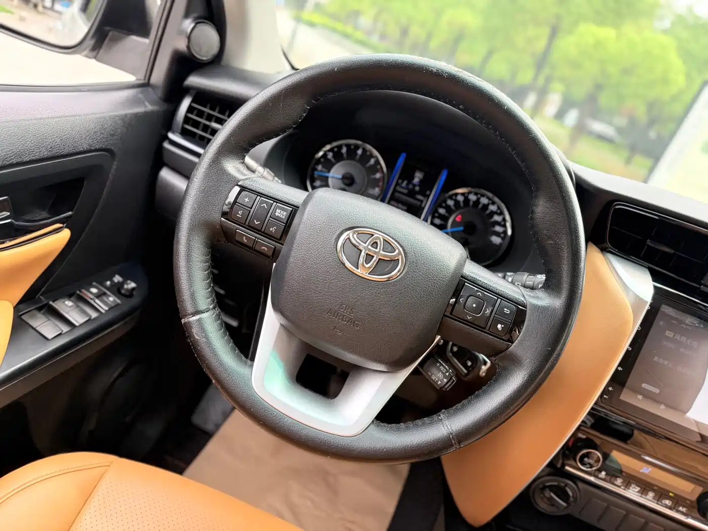 Toyota Fortuner 2016 2.7L Middle East Edition фото 13