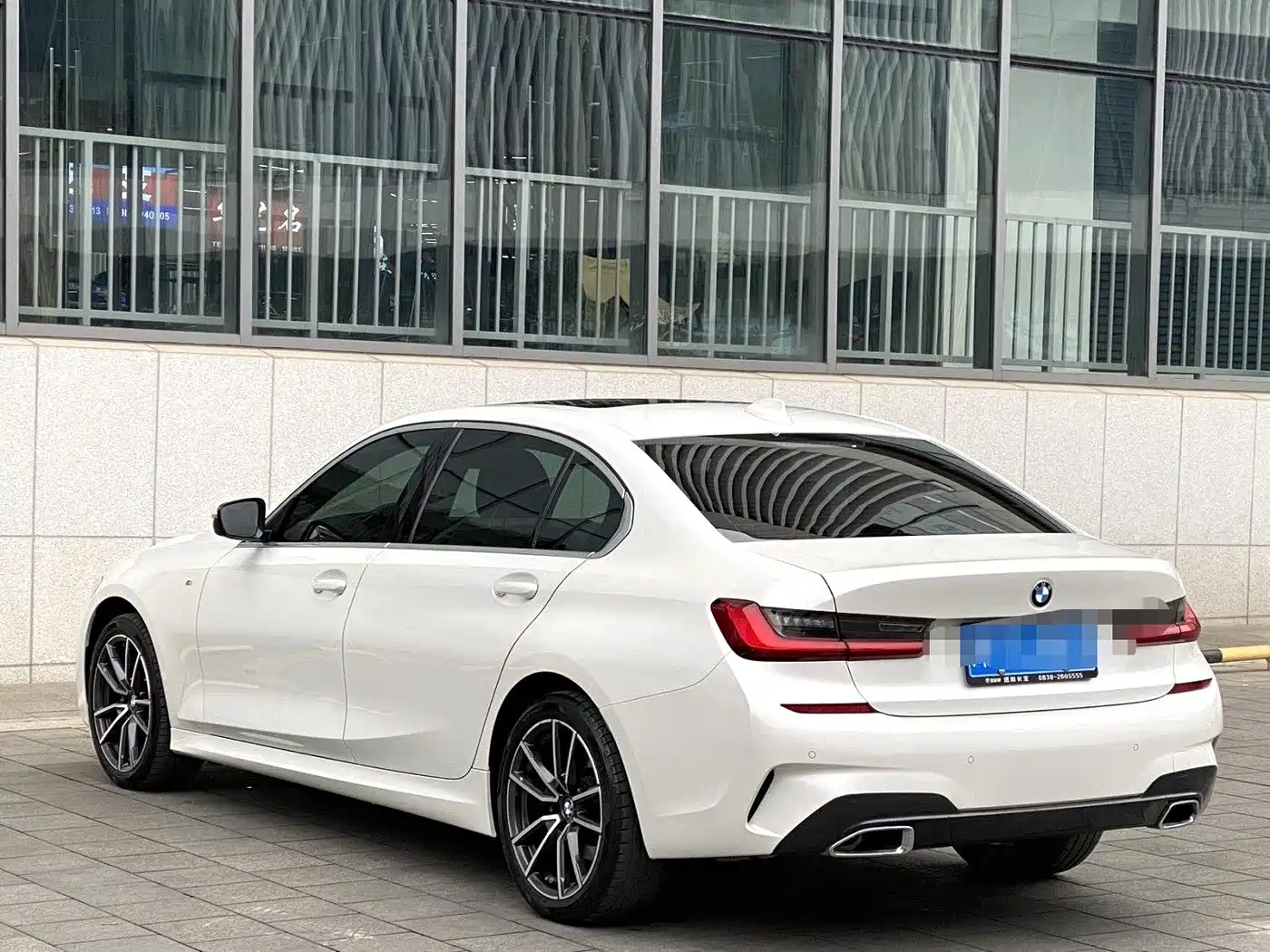 BMW 3 SERIES