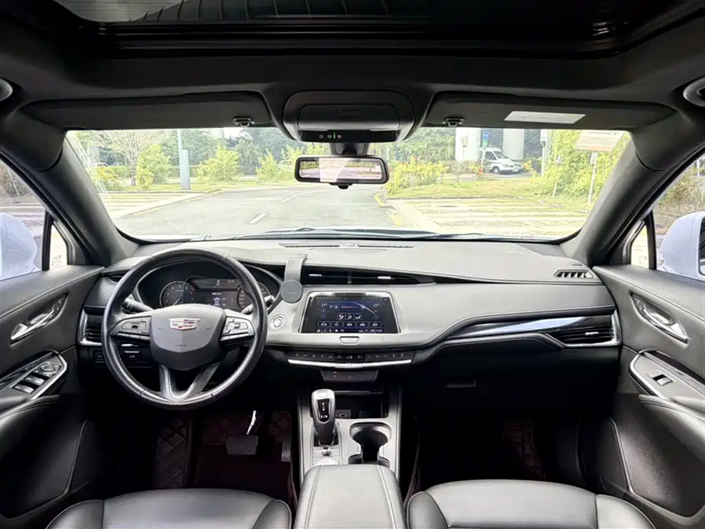Cadillac XT4 2018 Model 28T 2WD Technology фото 12