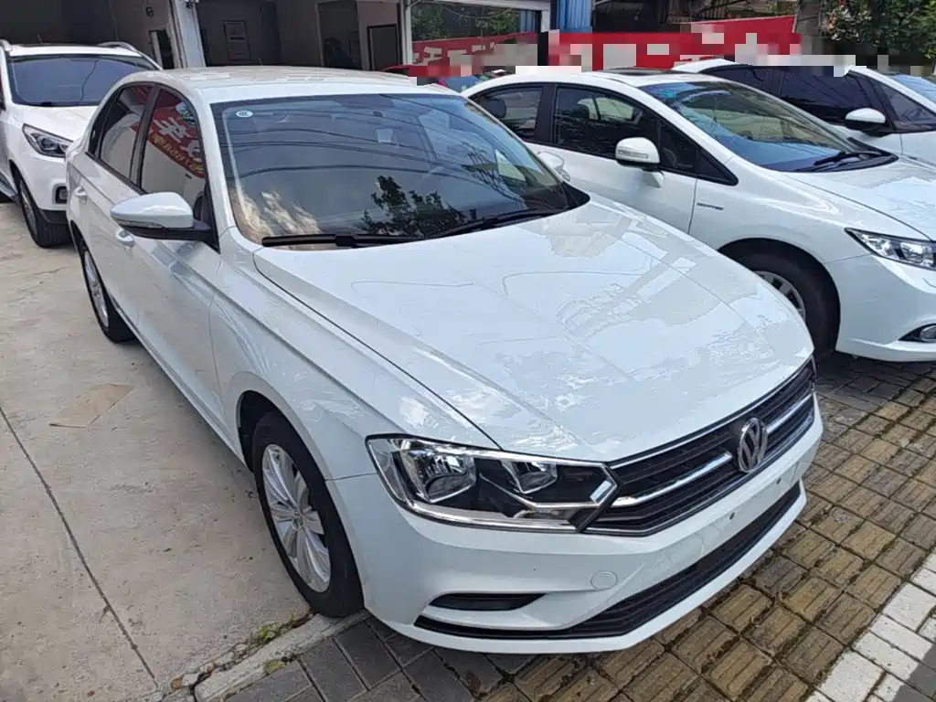 VOLKSWAGEN BORA