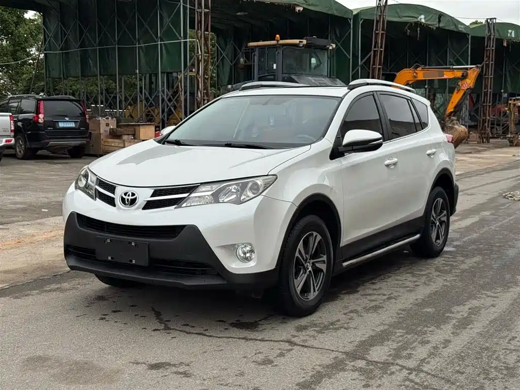 Toyota RAV4 Rongfang 2015 2.0L CVT 2WD Trend Edition
