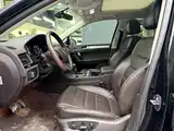 Фото 10 - Volkswagen Touareg