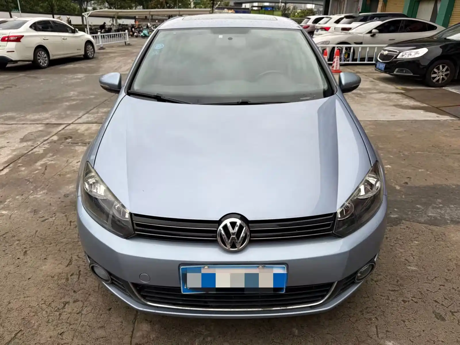 Фото 2 - Volkswagen Golf