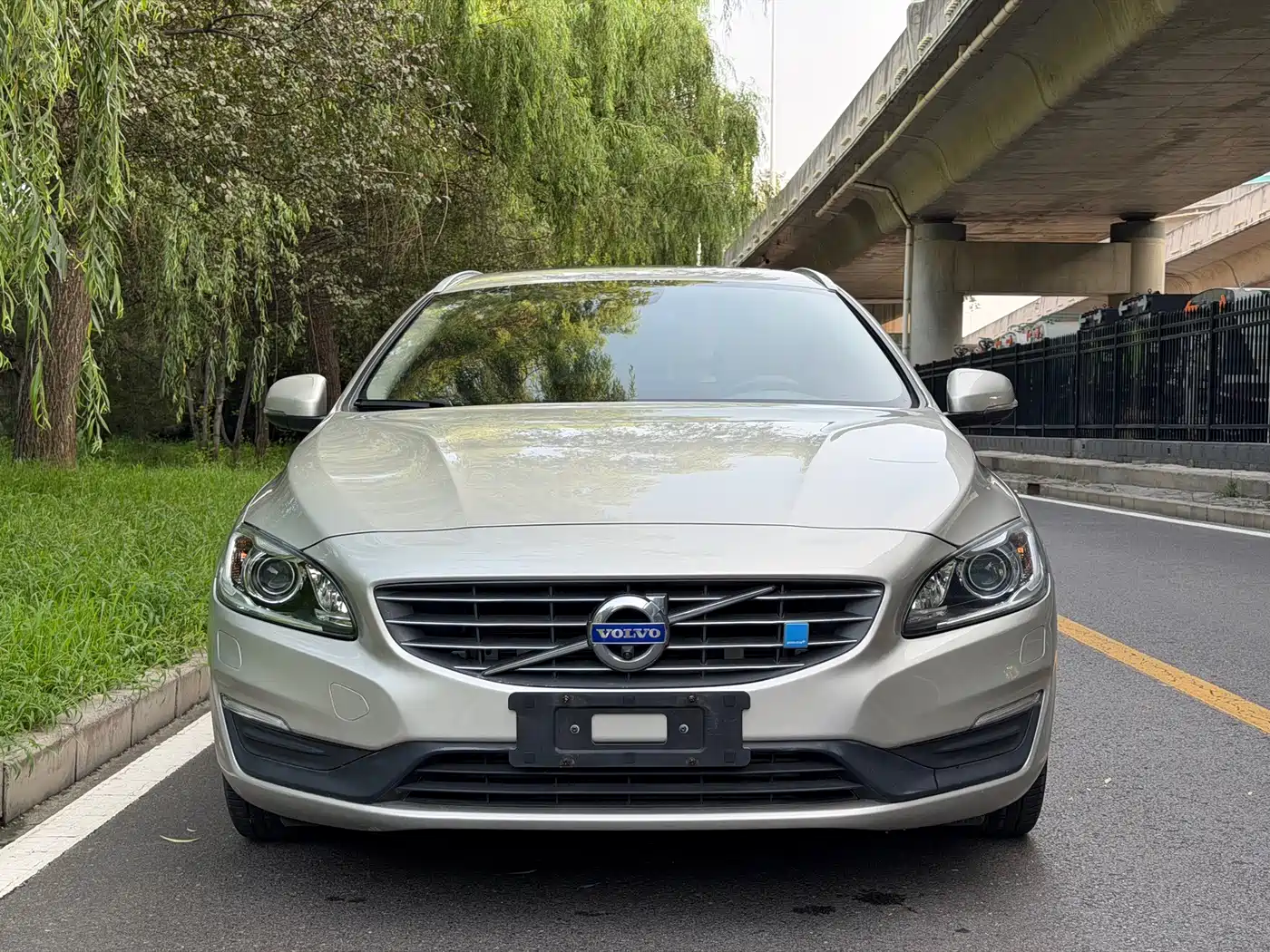 Volvo V60 2017 2017 T4 Zhi Shang Edition China V