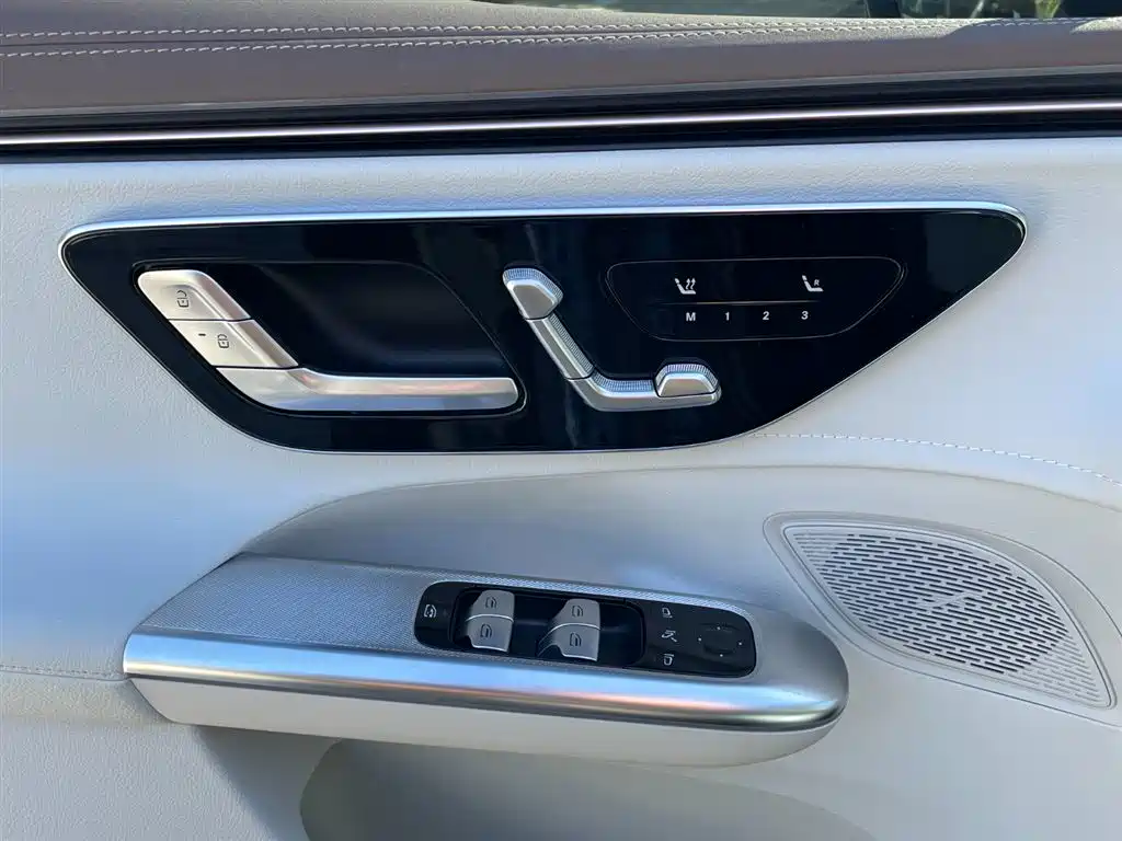 Mercedes-Benz EQE SUV 2026 2024 500 4MATIC Pioneer Edition