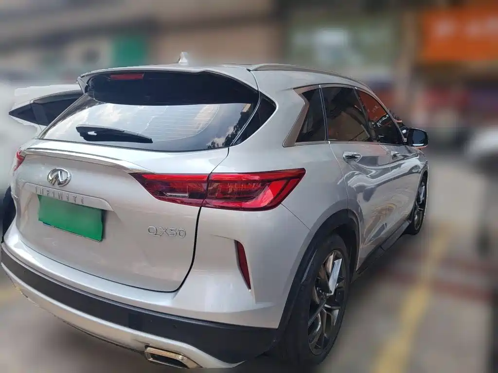 Фото 6 - Infiniti QX50