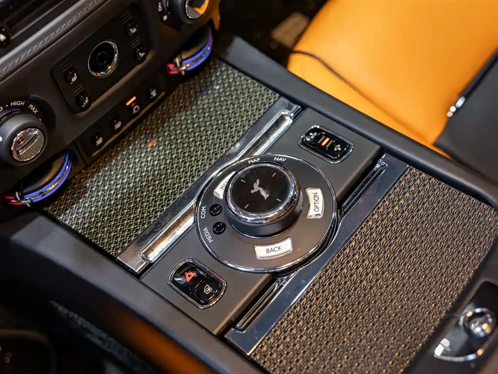 Rolls-Royce Wraith 2018 6.6T Black Badge фото 15