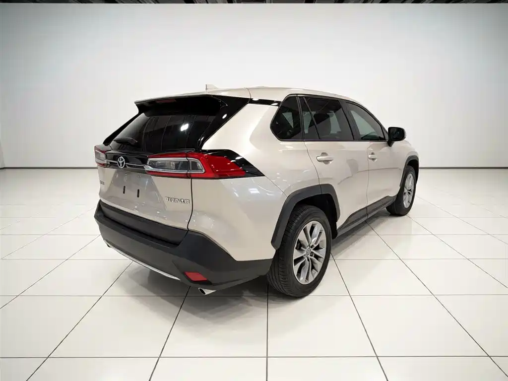Toyota Wildlander 2021 2.0L CVT 2WD Luxury Edition фото 5