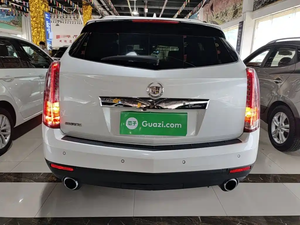 Фото 6 - Cadillac SRX
