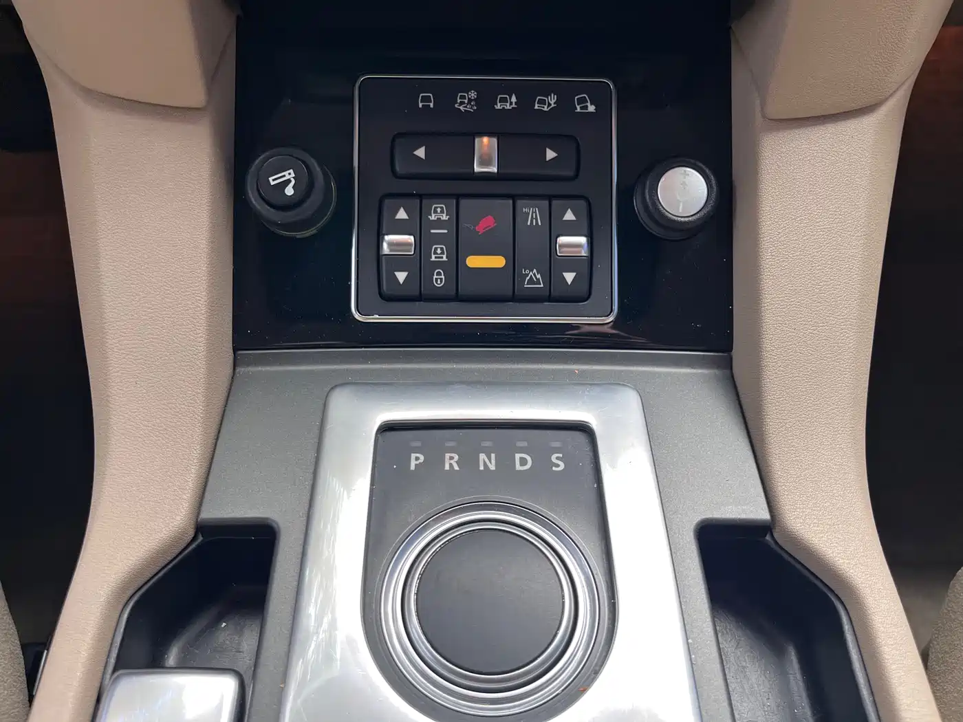 Land Rover Discovery 2013 3.0 SDV6 HSE Diesel фото 12