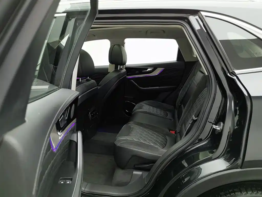 Hongqi HS5 2019 2.0T Smart Connect Enjoy Edition фото 15