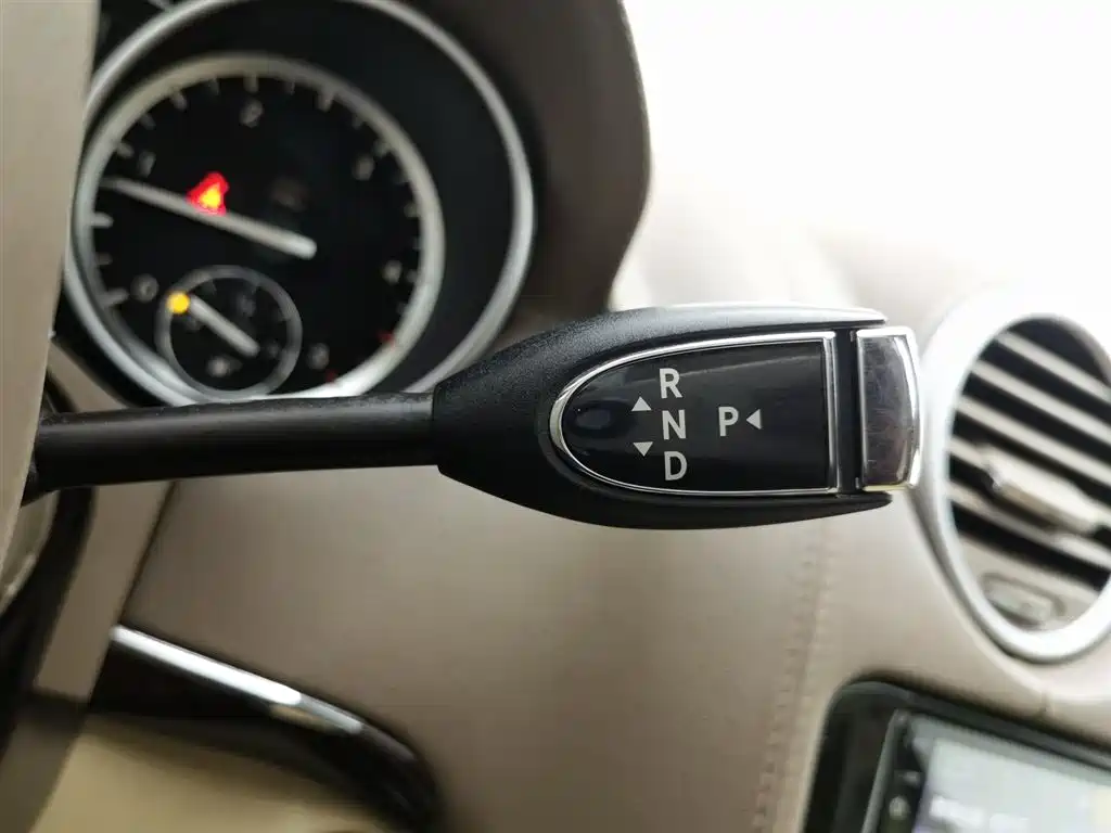 Mercedes-Benz GL-Class фото 13