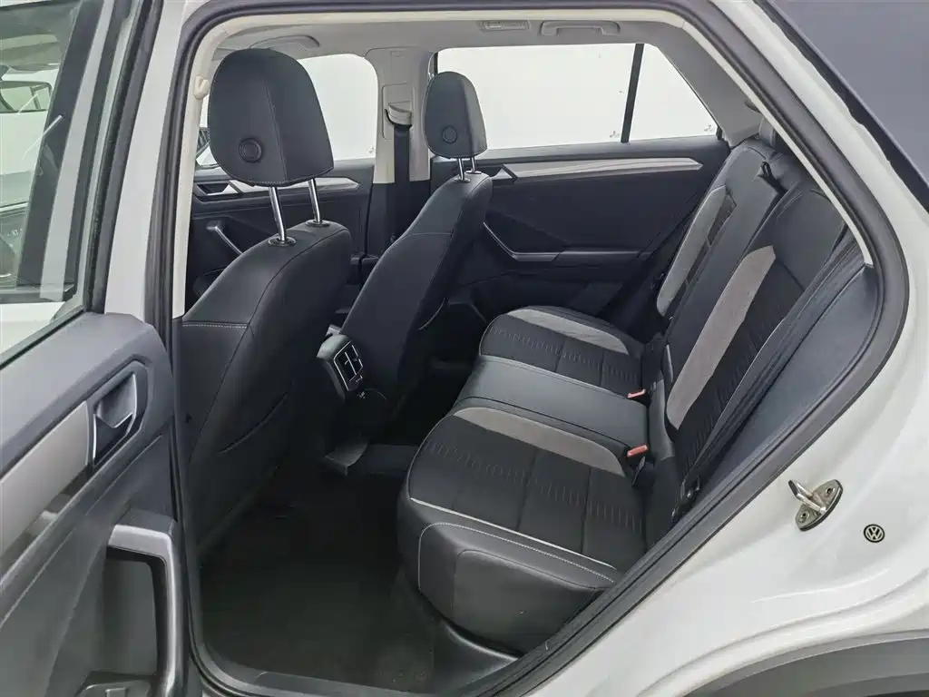 Volkswagen T-ROC 2018 280TSI DSG 2WD Progressive (China V) фото 15