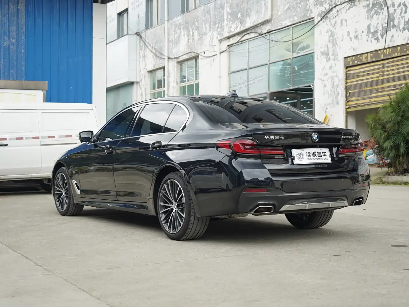 BMW 5 Series 2023 Facelift 530Li Leading M Sport Package фото 7