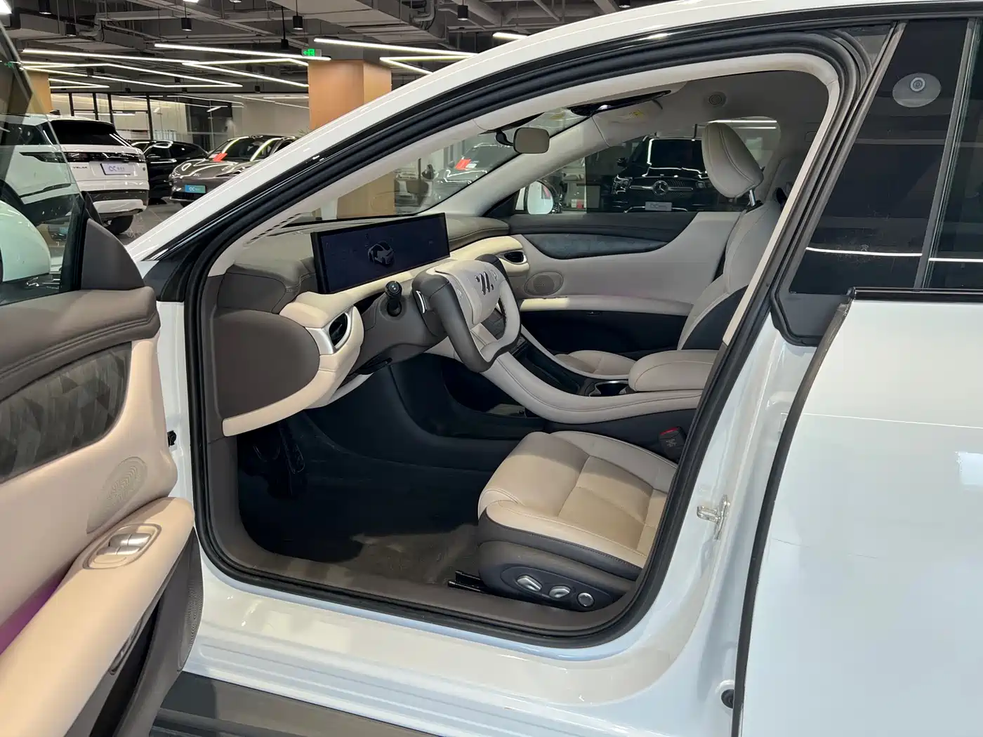 ZHIJI AUTOMOBILE ZHIJI L6