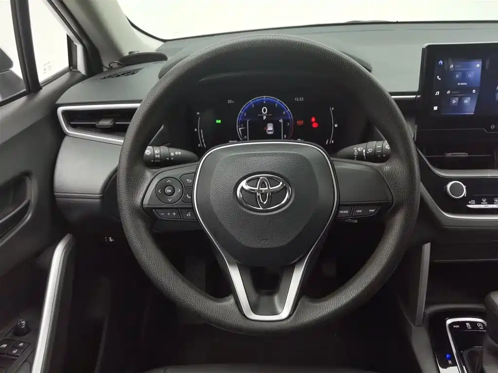Toyota Frontlander 2024 2.0L CVT Elite Edition фото 11